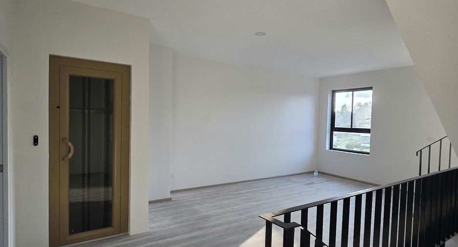 For rent 3 bedrooms retail Space in Thalang, Phuket