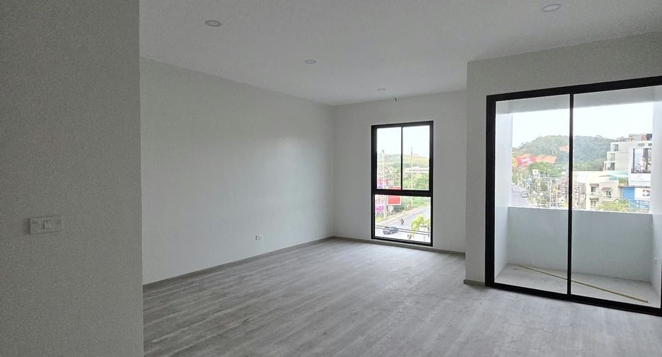 For rent 3 bedrooms retail Space in Thalang, Phuket