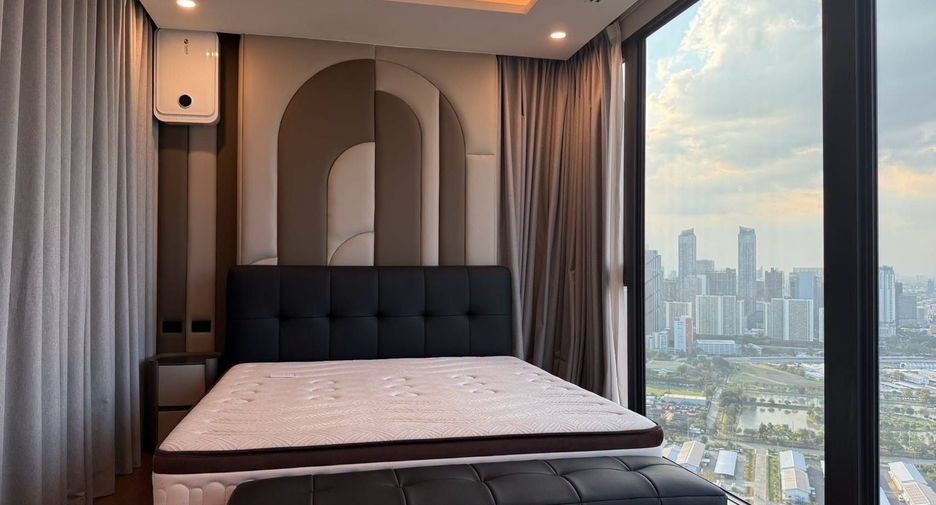 À louer 3 chambres condo à Huai Khwang, Bangkok