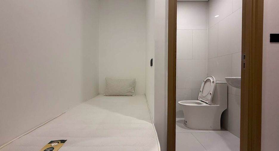 À louer 3 chambres condo à Huai Khwang, Bangkok