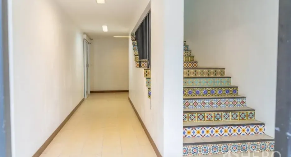 For rent 9 ベッドルーム office in Prawet, Bangkok