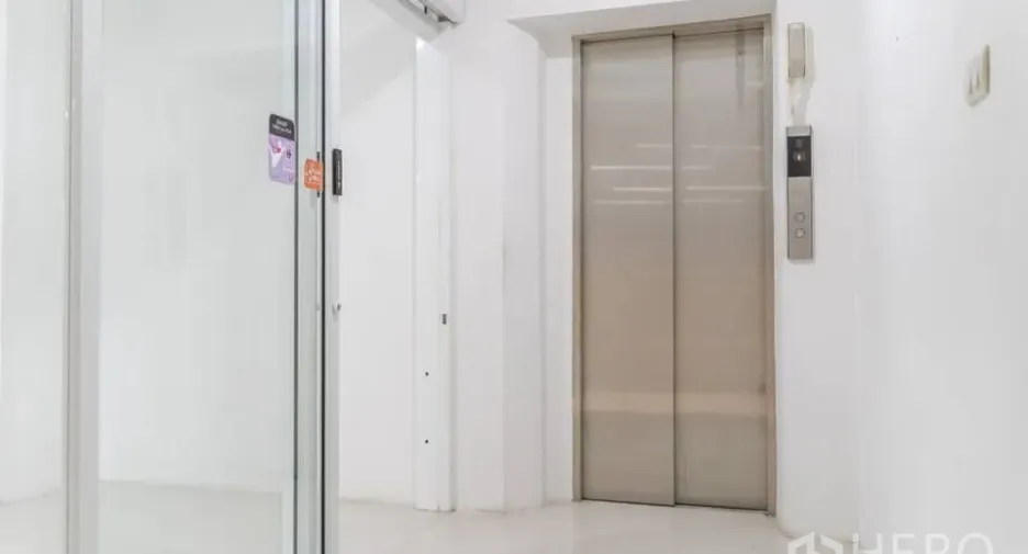 For rent 9 ベッドルーム office in Prawet, Bangkok