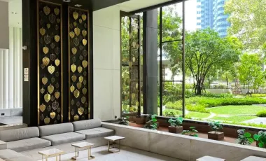 For rent 2 bedrooms condo in Pathum Wan, Bangkok