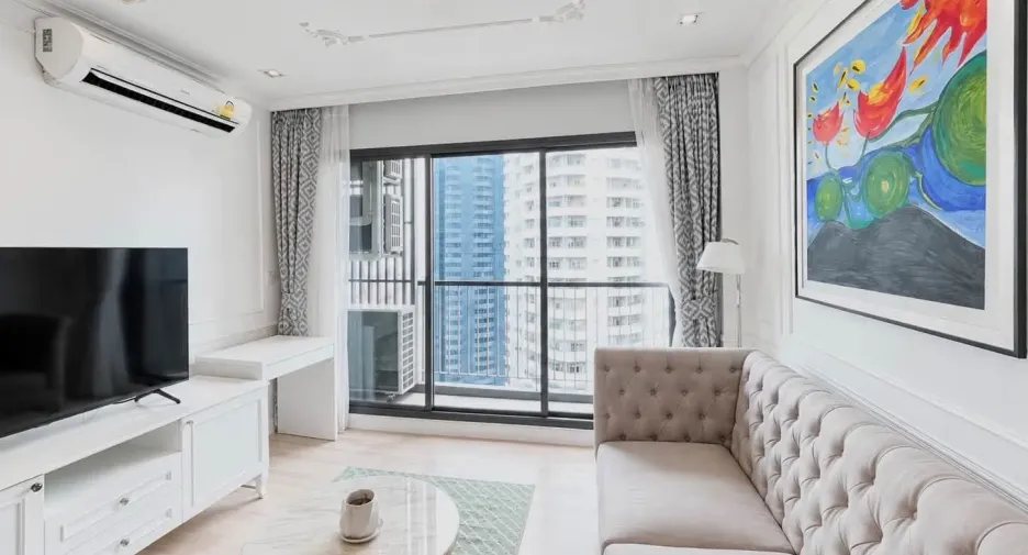 For rent 2 bedrooms condo in Pathum Wan, Bangkok