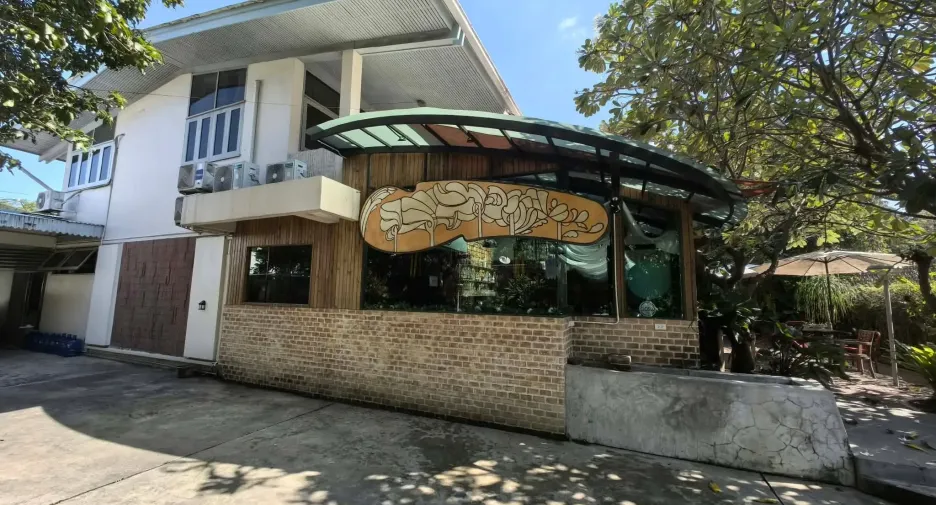 For rent 1 bed house in Watthana, Bangkok
