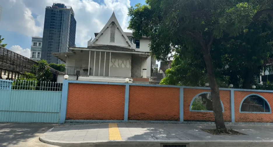 À louer 5 chambres maison à Watthana, Bangkok