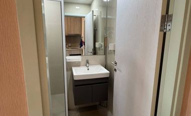 Wohnung zum Kauf mit 1 Zimmer in Khlong Toei, Bangkok