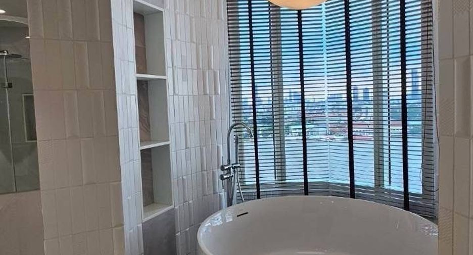 Condo en alquiler de 3 habitaciones en Bang Kho Laem, Bangkok