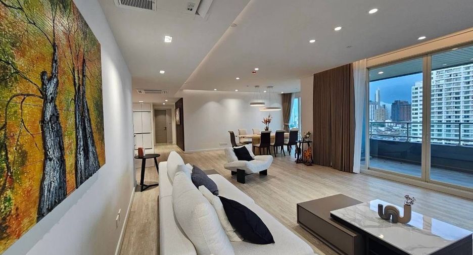 Condo en alquiler de 3 habitaciones en Bang Kho Laem, Bangkok