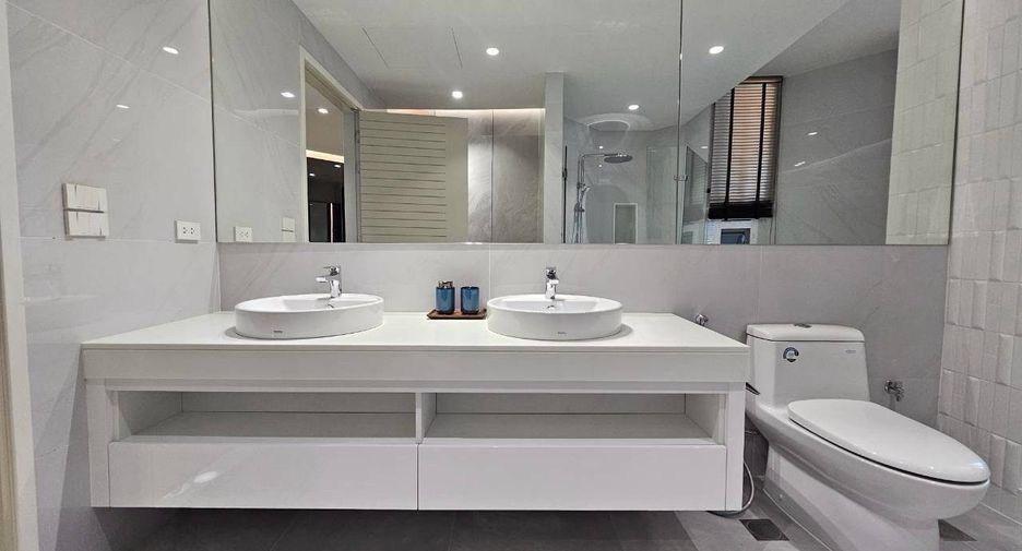 Condo en alquiler de 3 habitaciones en Bang Kho Laem, Bangkok