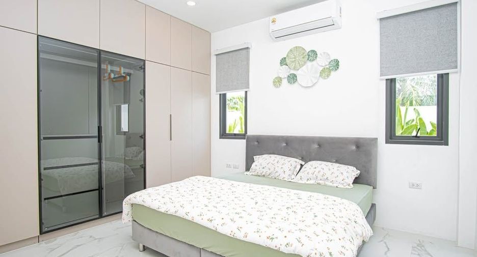For rent 3 bedrooms villa in Mueang Phuket, Phuket