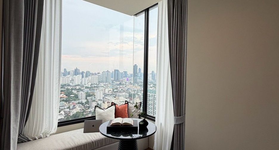 For rent 2 bedrooms condo in Watthana, Bangkok