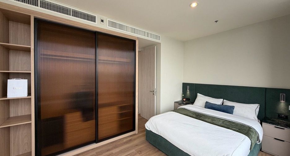 For rent 2 bedrooms condo in Watthana, Bangkok