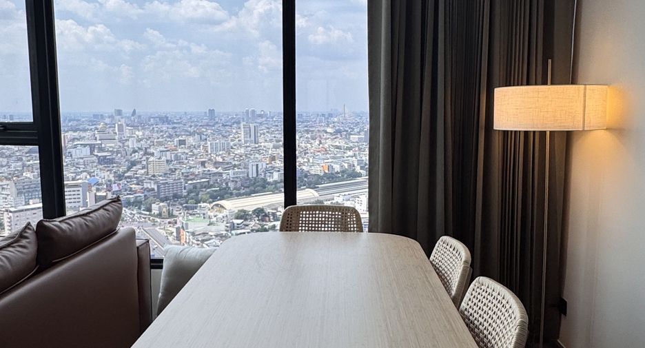 For rent 2 bedrooms condo in Bang Rak, Bangkok