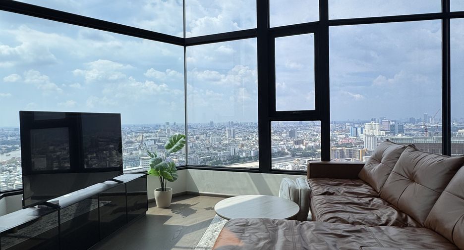 For rent 2 bedrooms condo in Bang Rak, Bangkok
