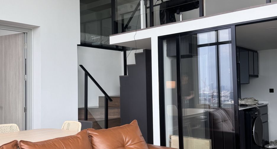 For rent 2 bedrooms condo in Bang Rak, Bangkok