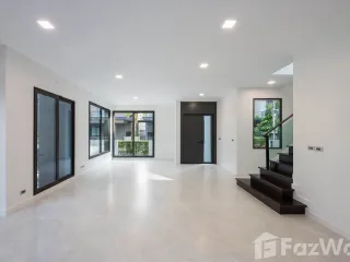 Casa en venta de 4 habitaciones en Bang Sue, Bangkok