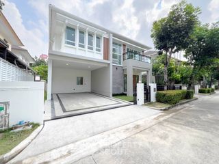 Haus zum Kauf mit 3 Zimmer in Taling Chan, Bangkok