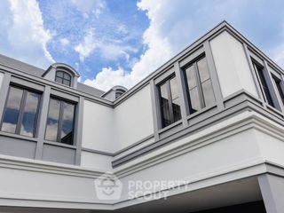 Casa en venta de 5 habitaciones en Bang Khen, Bangkok