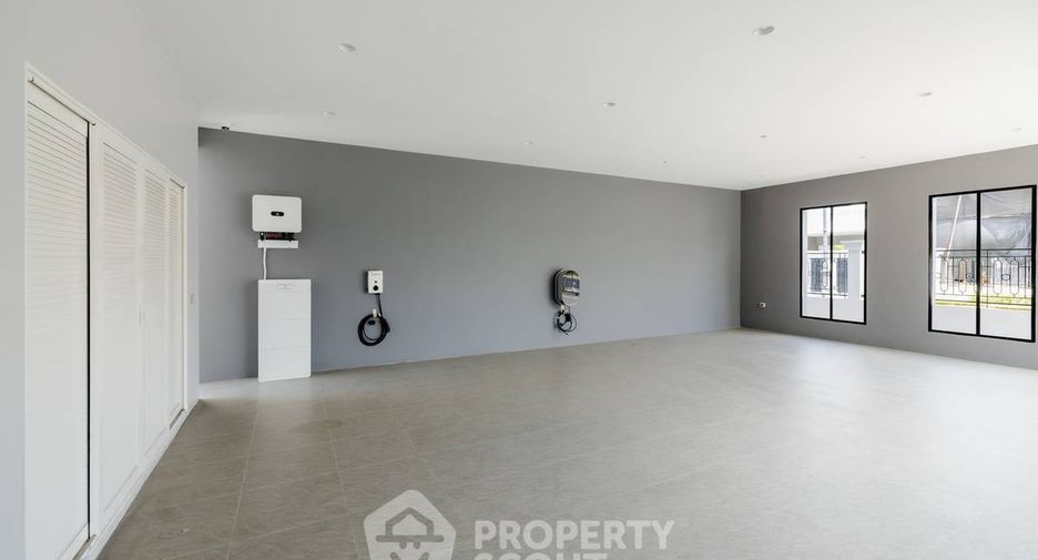 Casa en venta de 5 habitaciones en Bang Khen, Bangkok