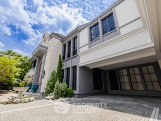Casa en venta de 5 habitaciones en Bang Khen, Bangkok