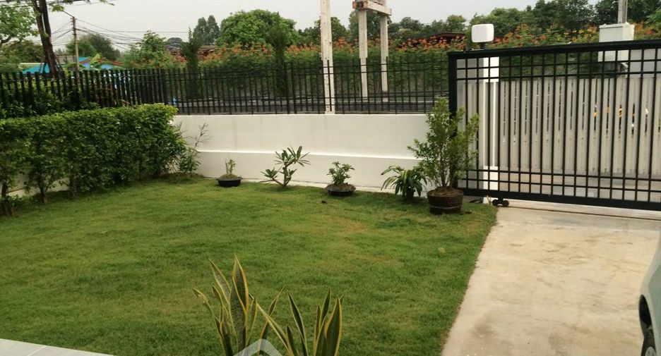 For sale 3 bedrooms condo in Si Racha, Chonburi
