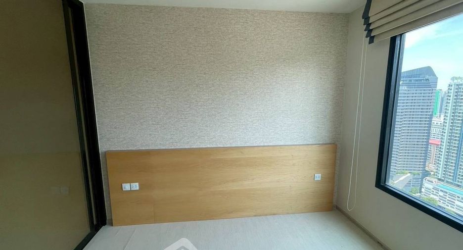 For sale 1 bed condo in Watthana, Bangkok