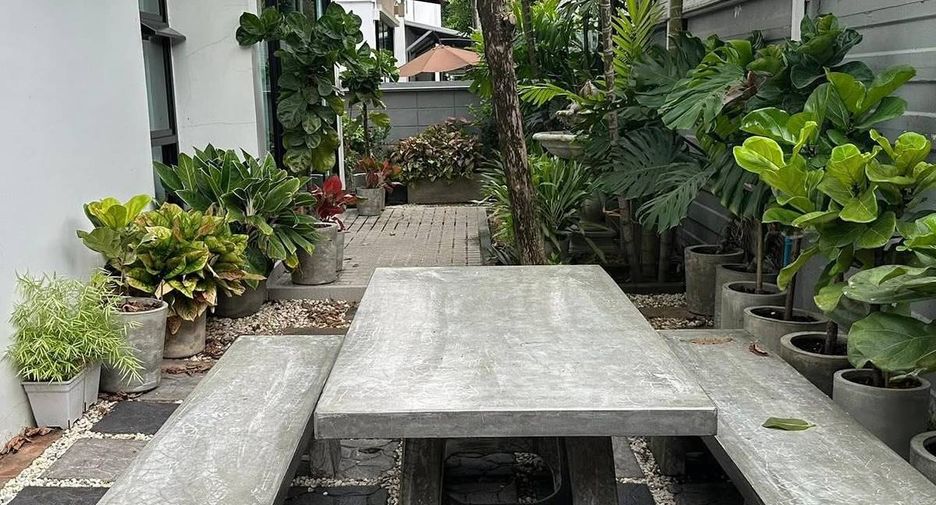 For rent and for sale 5 bedrooms house in Prawet, Bangkok