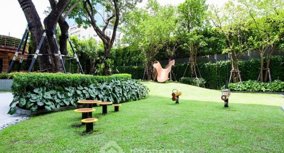 For rent and for sale 1 bed condo in Watthana, Bangkok