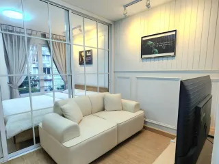 À louer studio condo à Huai Khwang, Bangkok