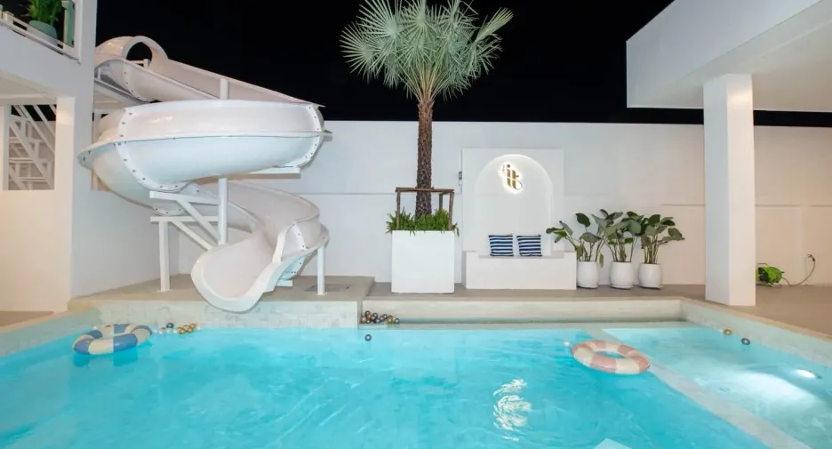 Villa zum Kauf mit 4 Zimmer in Huay Yai, Pattaya