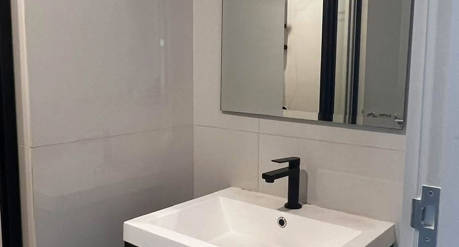 For rent 1 bed condo in Huai Khwang, Bangkok