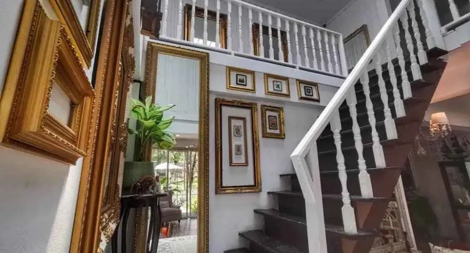For rent 8 bedrooms house in Saraphi, Chiang Mai