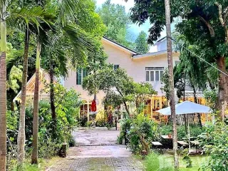 À louer 8 chambres maison à Saraphi, Chiang Mai