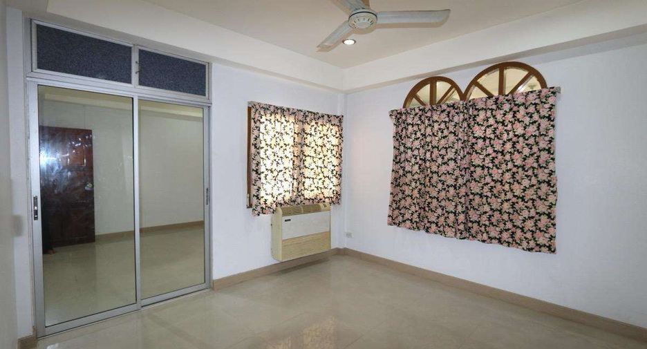 Casa en alquiler de 3 habitaciones en Saraphi, Chiang Mai