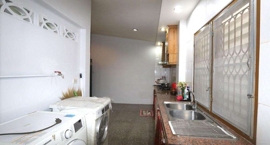 Casa en alquiler de 3 habitaciones en Saraphi, Chiang Mai