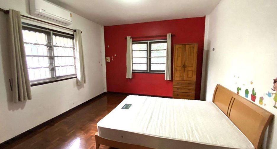 Casa en alquiler de 3 habitaciones en San Kamphaeng, Chiang Mai