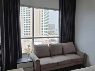 For rent 2 bedrooms condo in Huai Khwang, Bangkok