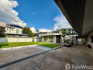 For rent 5 bedrooms house in Chatuchak, Bangkok