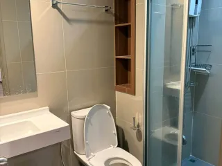 For rent 2 bedrooms condo in Huai Khwang, Bangkok