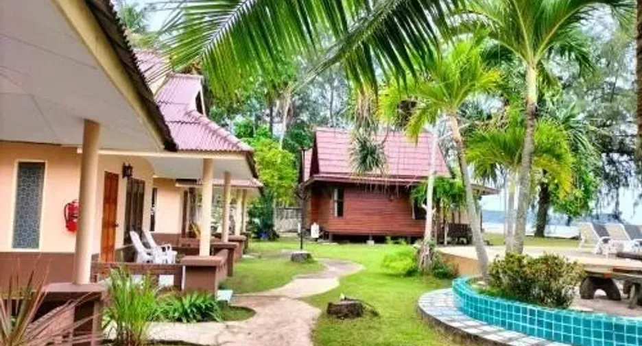 For sale 22 bedrooms hotel in Ko Lanta, Krabi