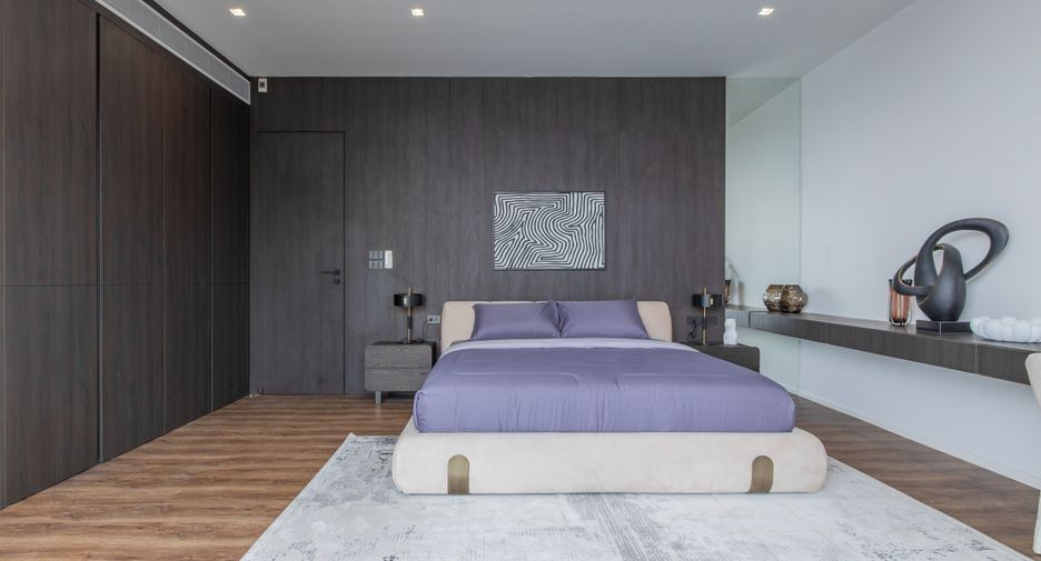 À vendre et à louer 6 chambres villa à Bang Lamung, Chonburi