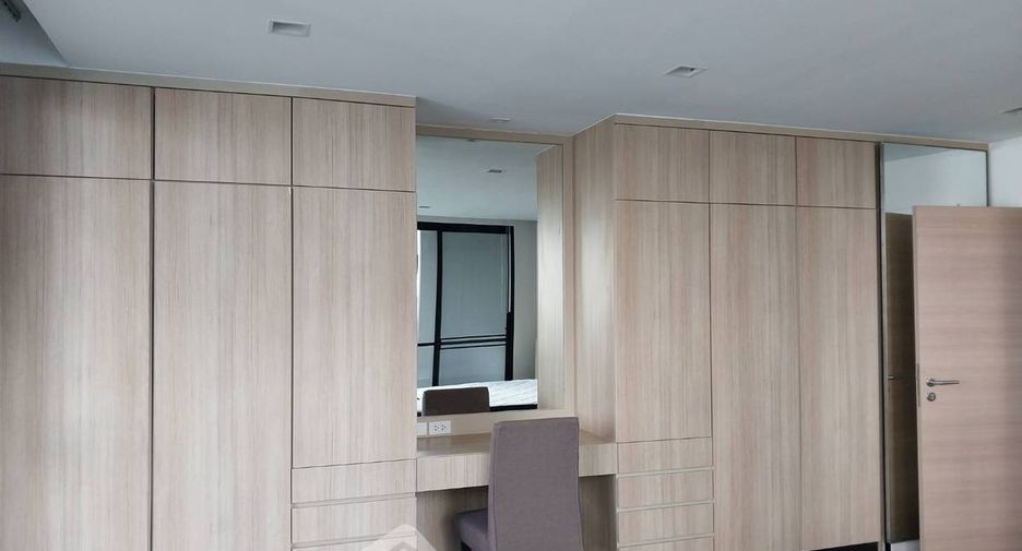 À louer 2 chambres appartement à Watthana, Bangkok