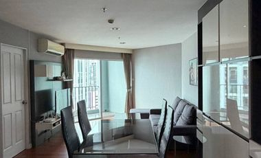 Condo en alquiler de 2 habitaciones en Huai Khwang, Bangkok