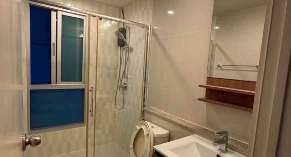 Wohnung zur Miete mit 2 Zimmer in Yan Nawa, Bangkok