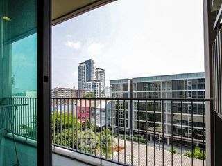 Condo en alquiler de 1 habitaciones en Phra Khanong, Bangkok
