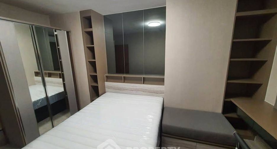 For rent 2 bedrooms condo in Yan Nawa, Bangkok