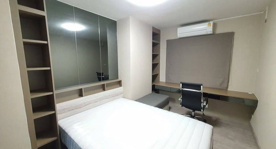For rent 2 bedrooms condo in Yan Nawa, Bangkok