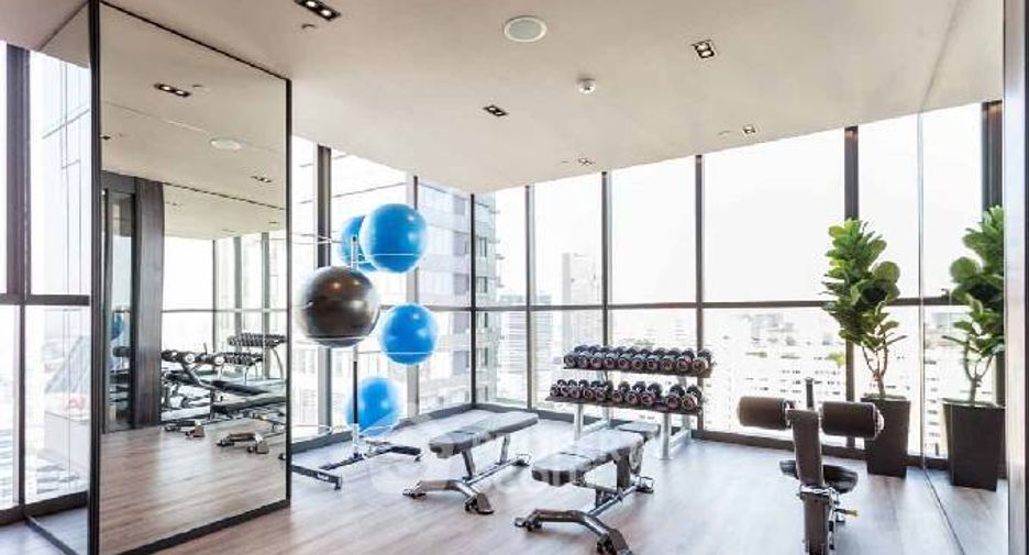 For rent 2 bedrooms condo in Bang Rak, Bangkok