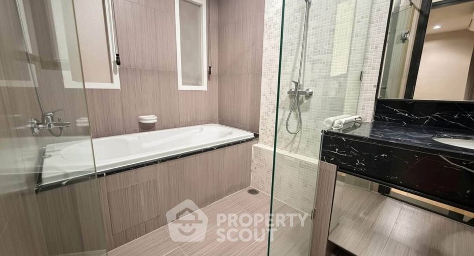 For rent 2 ベッドルーム condo in Watthana, Bangkok